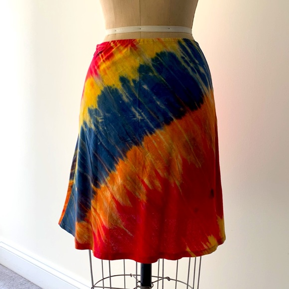 Bright tie-dye A-line skirt - Picture 2 of 6